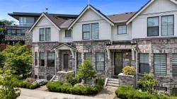 1034 Pentrelew Pl Victoria, BC V8V 3L1