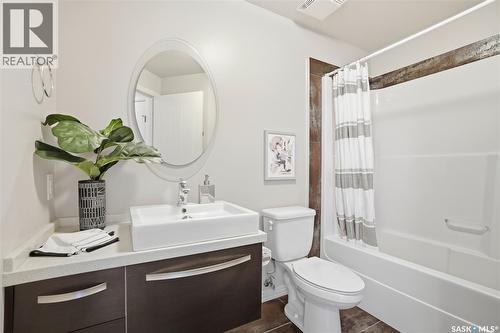 212 235 Evergreen Square, Saskatoon, SK - Indoor Photo Showing Bathroom