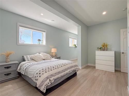 348 Hoops Loop Road, Shilo, MB - Indoor Photo Showing Bedroom