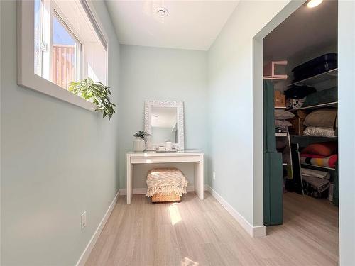 348 Hoops Loop Road, Shilo, MB - Indoor Photo Showing Other Room