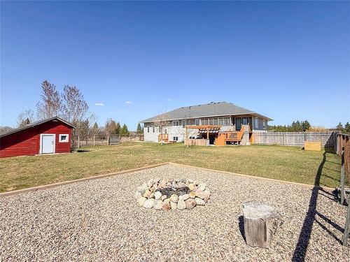 348 Hoops Loop Road, Shilo, MB - Outdoor With Deck Patio Veranda