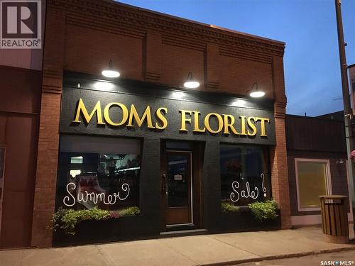 128 Centre Street, Assiniboia, SK 