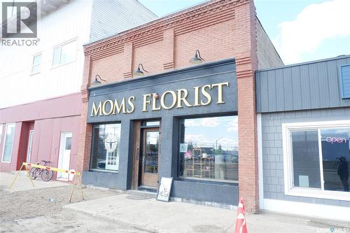 128 Centre Street, Assiniboia, SK 