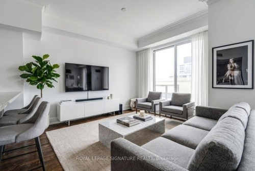 Ph06-650 Sheppard Avenue E, Toronto, ON - Indoor Photo Showing Living Room