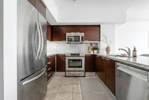 Ph06-650 Sheppard Avenue E, Toronto, ON - Indoor Photo Showing Kitchen With Stainless Steel Kitchen With Double Sink