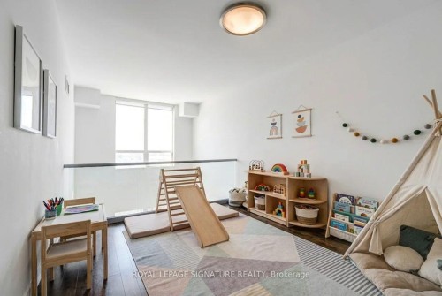 Ph06-650 Sheppard Avenue E, Toronto, ON - Indoor Photo Showing Office