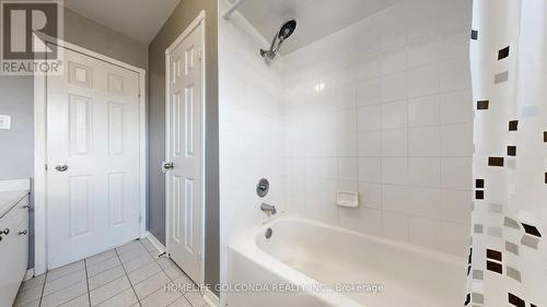 39 Etherington Crescent, Barrie, ON - Indoor Photo Showing Bathroom