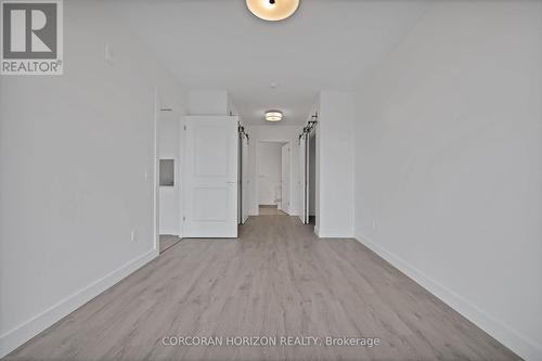 1904 - 15 Glebe Street, Cambridge, ON - Indoor Photo Showing Other Room