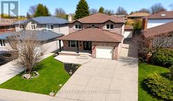 75 COURTLAND AVENUE  Hamilton, ON L9B 1X6