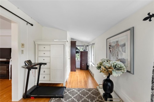 1069 Joan Cres, Victoria, BC 