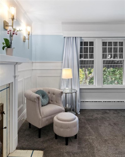 1069 Joan Cres, Victoria, BC 
