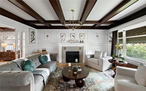 1069 Joan Cres, Victoria, BC 