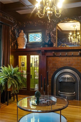 1069 Joan Cres, Victoria, BC 
