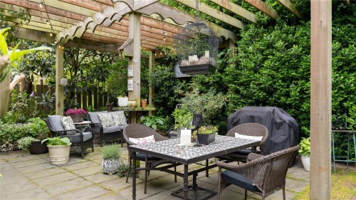 814 Hereward Rd, Victoria, BC 