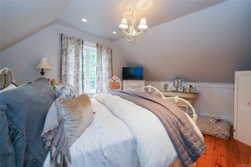 814 Hereward Rd, Victoria, BC 