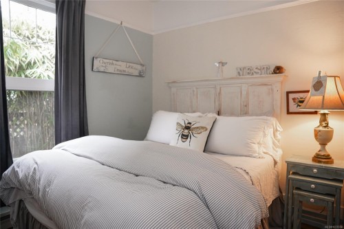 814 Hereward Rd, Victoria, BC 