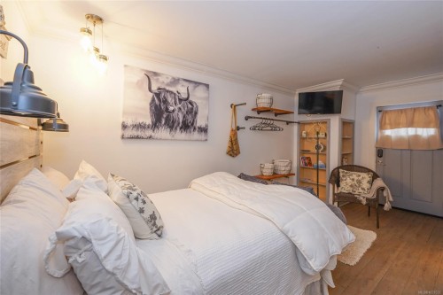 814 Hereward Rd, Victoria, BC 