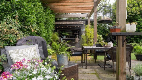 814 Hereward Rd, Victoria, BC 