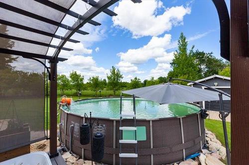 11 Spillway Cove, St Malo, MB 