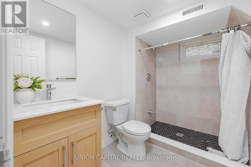 34 Lisburn Crescent, Toronto, ON - Indoor Photo Showing Bathroom
