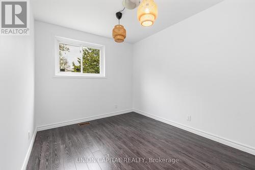 34 Lisburn Crescent, Toronto, ON - Indoor Photo Showing Other Room