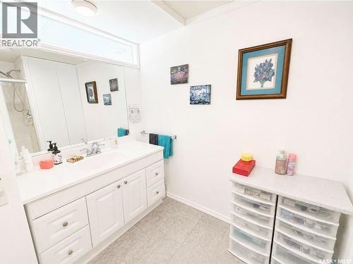 509 Toews Street, Morse, SK - Indoor Photo Showing Bathroom
