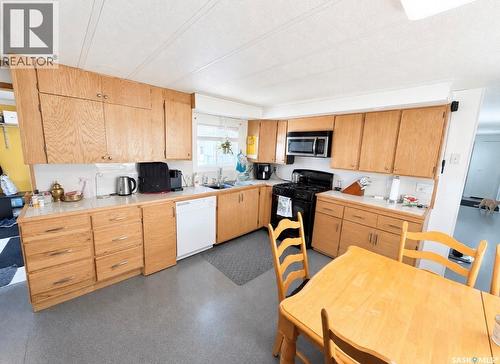 509 Toews Street, Morse, SK - Indoor Photo Showing Kitchen