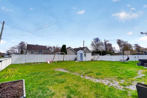 Courtyard - 30 Rue Richard, Lanoraie, QC - Outdoor With Backyard