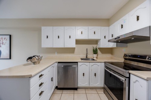 Cuisine - 29-555Z Montrose Drive, Beaconsfield, QC - Indoor Photo Showing Kitchen