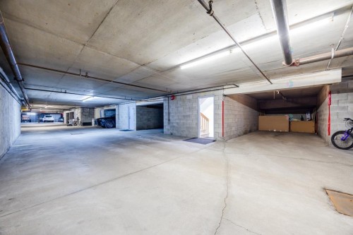 Garage - 29-555Z Montrose Drive, Beaconsfield, QC - Indoor Photo Showing Garage