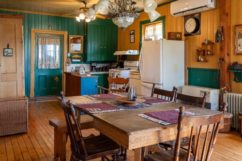 Salle à manger - 181 Rg St-Augustin, Saint-Prosper-De-Champlain, QC - Indoor Photo Showing Dining Room