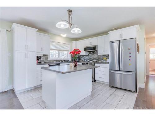 1042 Elmwood, Moncton, NB 