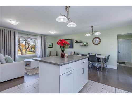 1042 Elmwood, Moncton, NB 