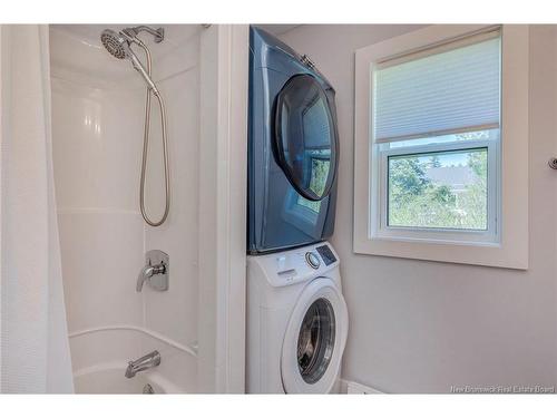 1042 Elmwood, Moncton, NB 