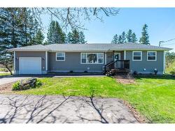 1042 Elmwood Moncton, NB E1H 2G9