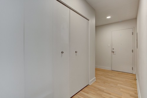 Hall d'entrée/Vestibule - 345-500 Av. Mousseau-Vermette, Dorval, QC - Indoor Photo Showing Other Room