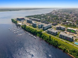 302-1100 Av. des Draveurs  Trois-Rivières, QC G9A 0C6