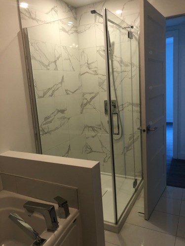 Bathroom - 1681 Rue Balmoral, Longueuil (Saint-Hubert), QC - Indoor Photo Showing Bathroom
