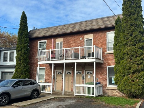 Entry - 66 Av. Victoria, Pointe-Claire, QC - Outdoor With Facade