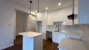 Kitchen - 66 Av. Victoria, Pointe-Claire, QC  - Indoor Photo Showing Kitchen With Upgraded Kitchen 