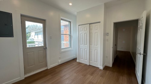 Bedroom - 66 Av. Victoria, Pointe-Claire, QC - Indoor Photo Showing Other Room