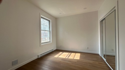 Bedroom - 66 Av. Victoria, Pointe-Claire, QC - Indoor Photo Showing Other Room