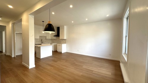 Living Room - 66 Av. Victoria, Pointe-Claire, QC - Indoor Photo Showing Kitchen