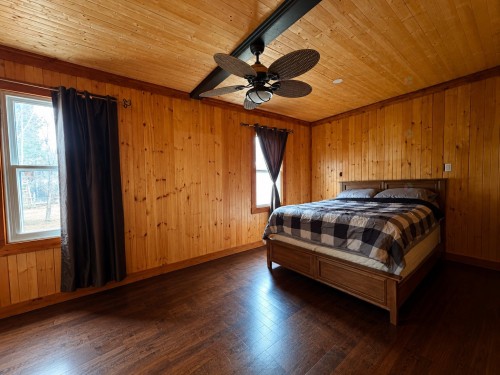 Chambre à coucher - 104 Ch. Du Lac-Ludger, Lantier, QC - Indoor Photo Showing Bedroom