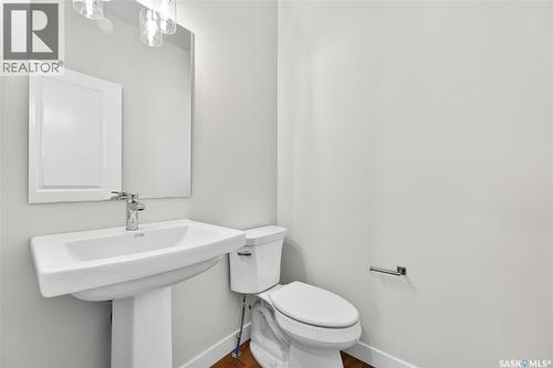 2 830 Brighton Boulevard, Saskatoon, SK - Indoor Photo Showing Bathroom