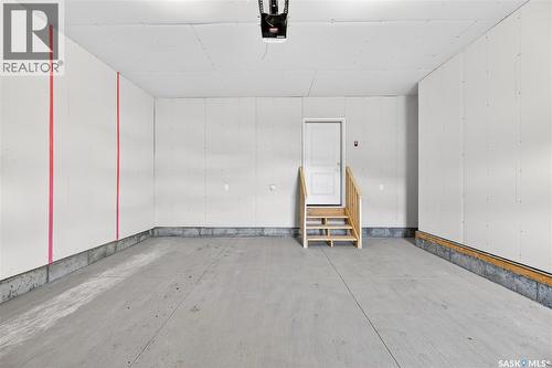 2 830 Brighton Boulevard, Saskatoon, SK - Indoor Photo Showing Garage