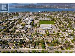 2930 GORDON Drive Kelowna, BC V1W 3R3