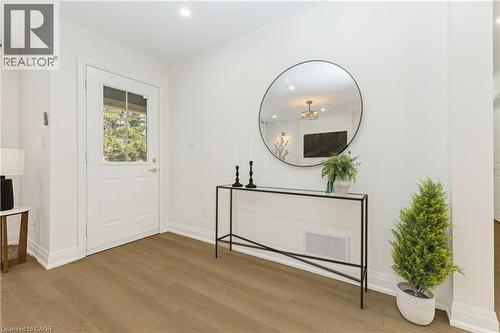 487 East 37Th Street, Hamilton, ON - Indoor Photo Showing Other Room