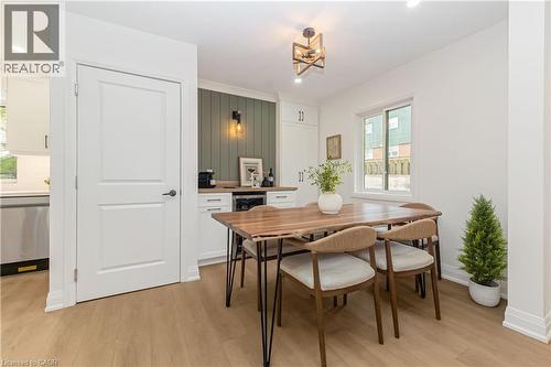 487 East 37Th Street, Hamilton, ON - Indoor Photo Showing Dining Room