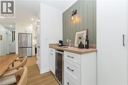 487 East 37Th Street, Hamilton, ON - Indoor Photo Showing Kitchen